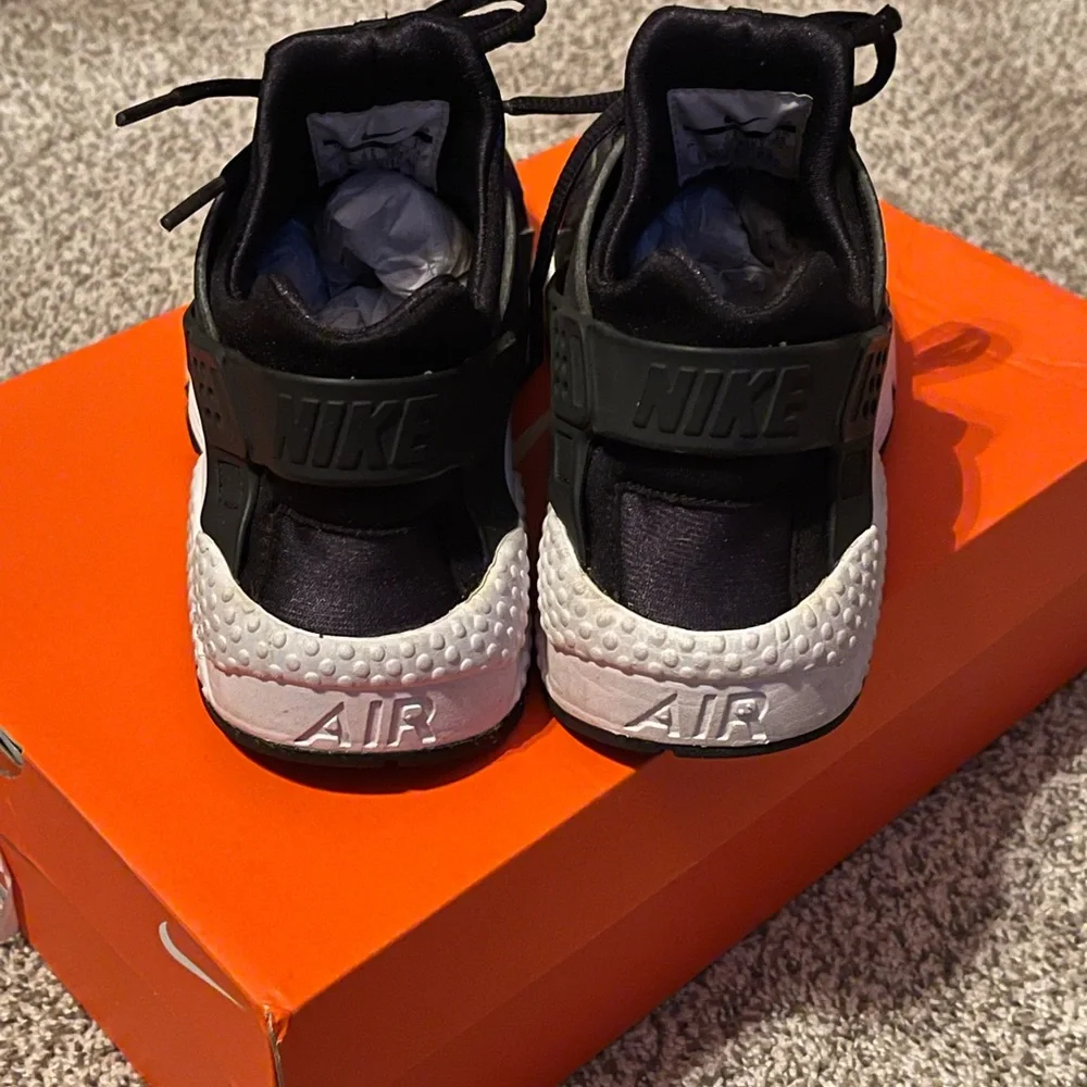 ‼️SOLD‼️ Nike Air Huarache Run - Picture 4 of 10